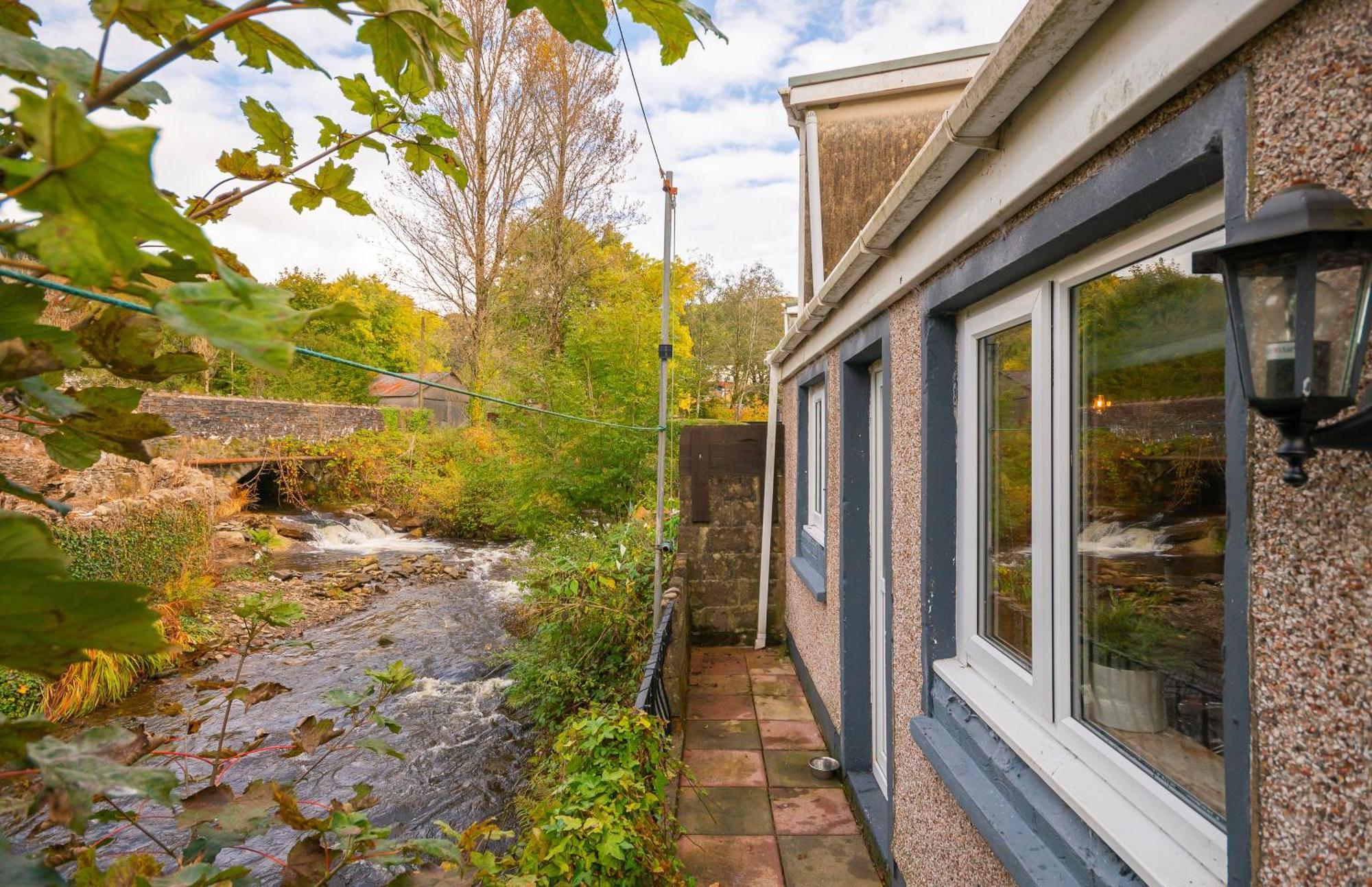 Riverside Great House In The Afan Forest Bike Park By Staystaycations Glyncorrwg Exterior foto